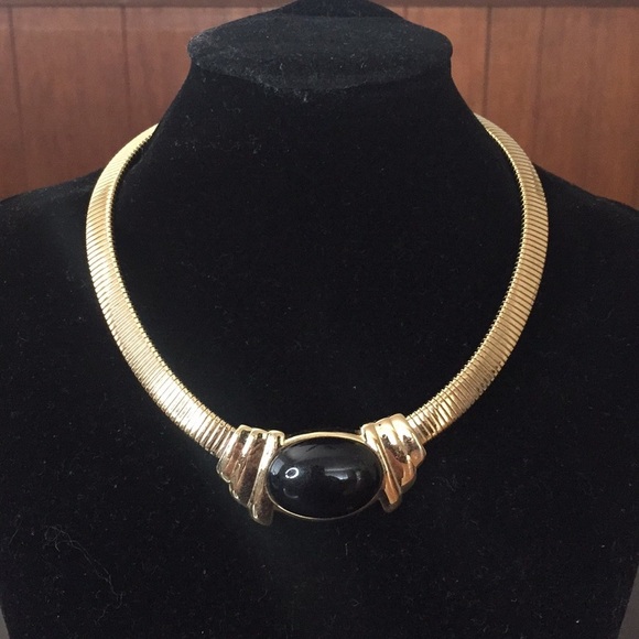 Jewelry - Necklace Gold Tone With Black Stone